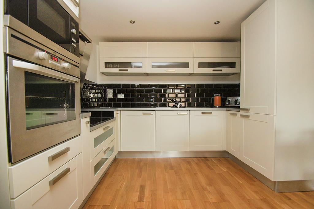 ברייטון Avalon Balcony Apartment מראה חיצוני תמונה